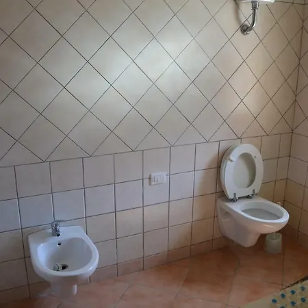 Shaka Apartment