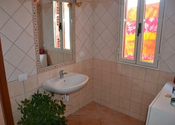 Shaka Apartment